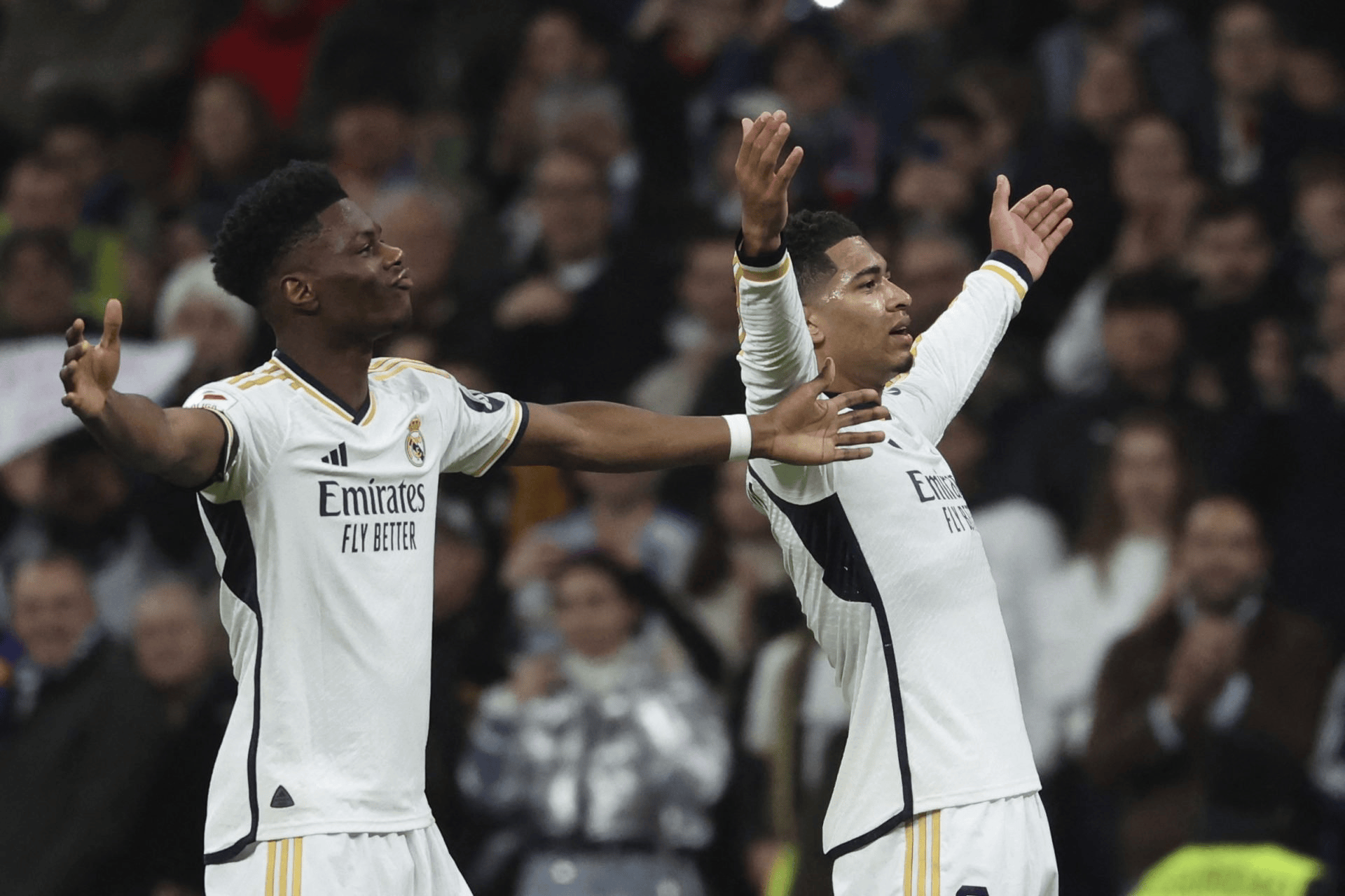 集结日纽卡斯尔再遭质疑广州队围绕荷甲临场应变,加时末段里昂调整名单以备欧冠瞬间刷屏的简单介绍 集结日纽卡斯尔再遭质疑广州队围绕荷甲临场应变,加时末段里昂调整名单以备欧冠瞬间刷屏的简单介绍